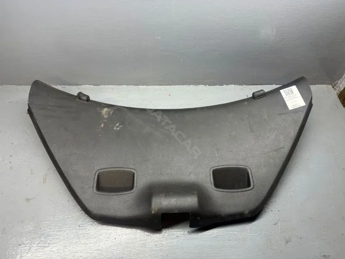 Обшивка крышки багажника 1C0867605E