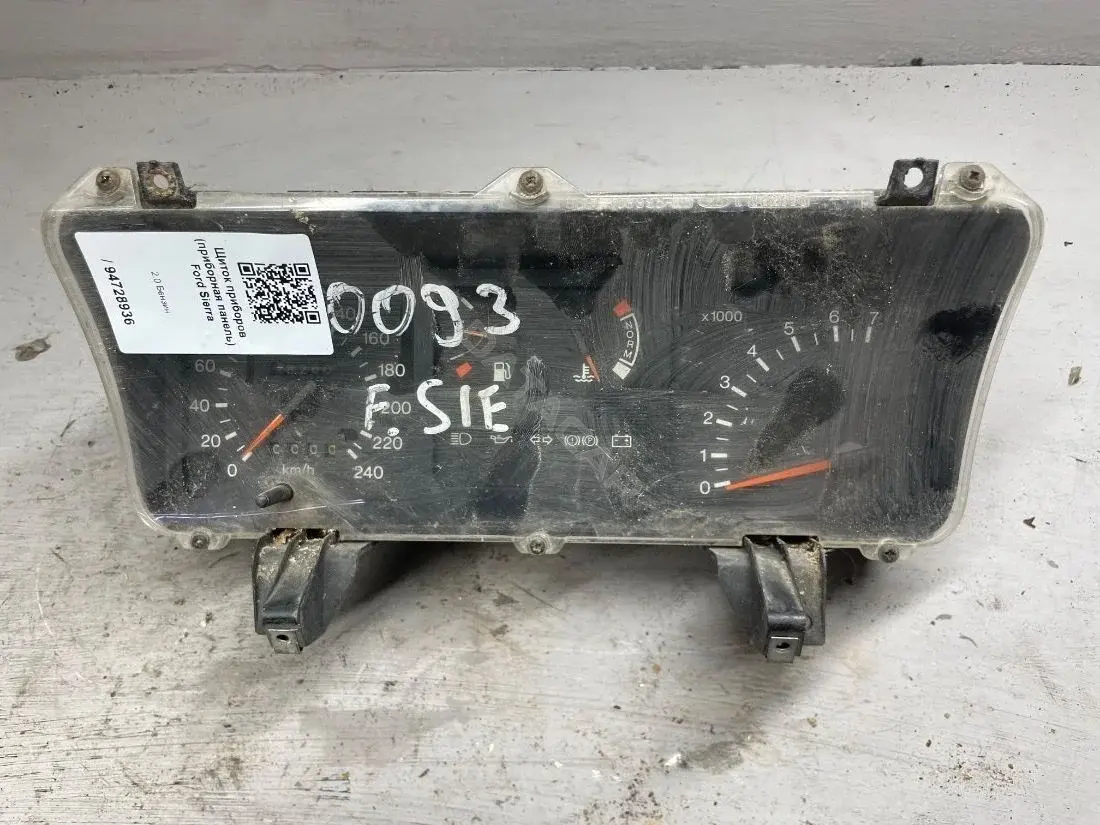 Панель приборов 88BB-10848-AA
