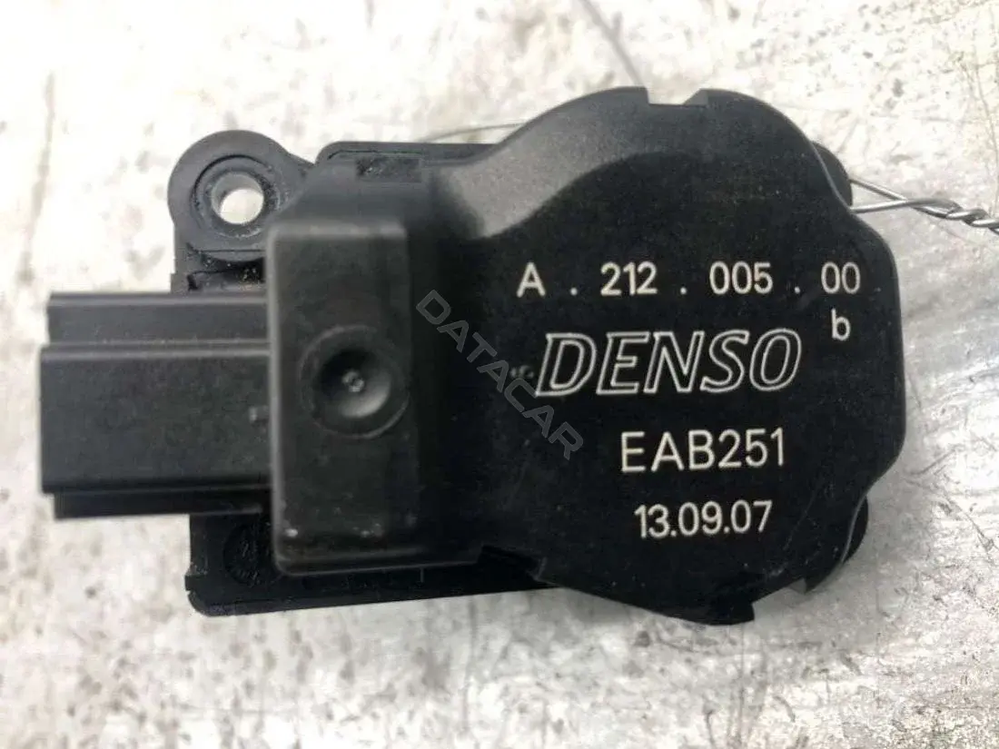 Мотор заслонки печки A21200500, DENSO