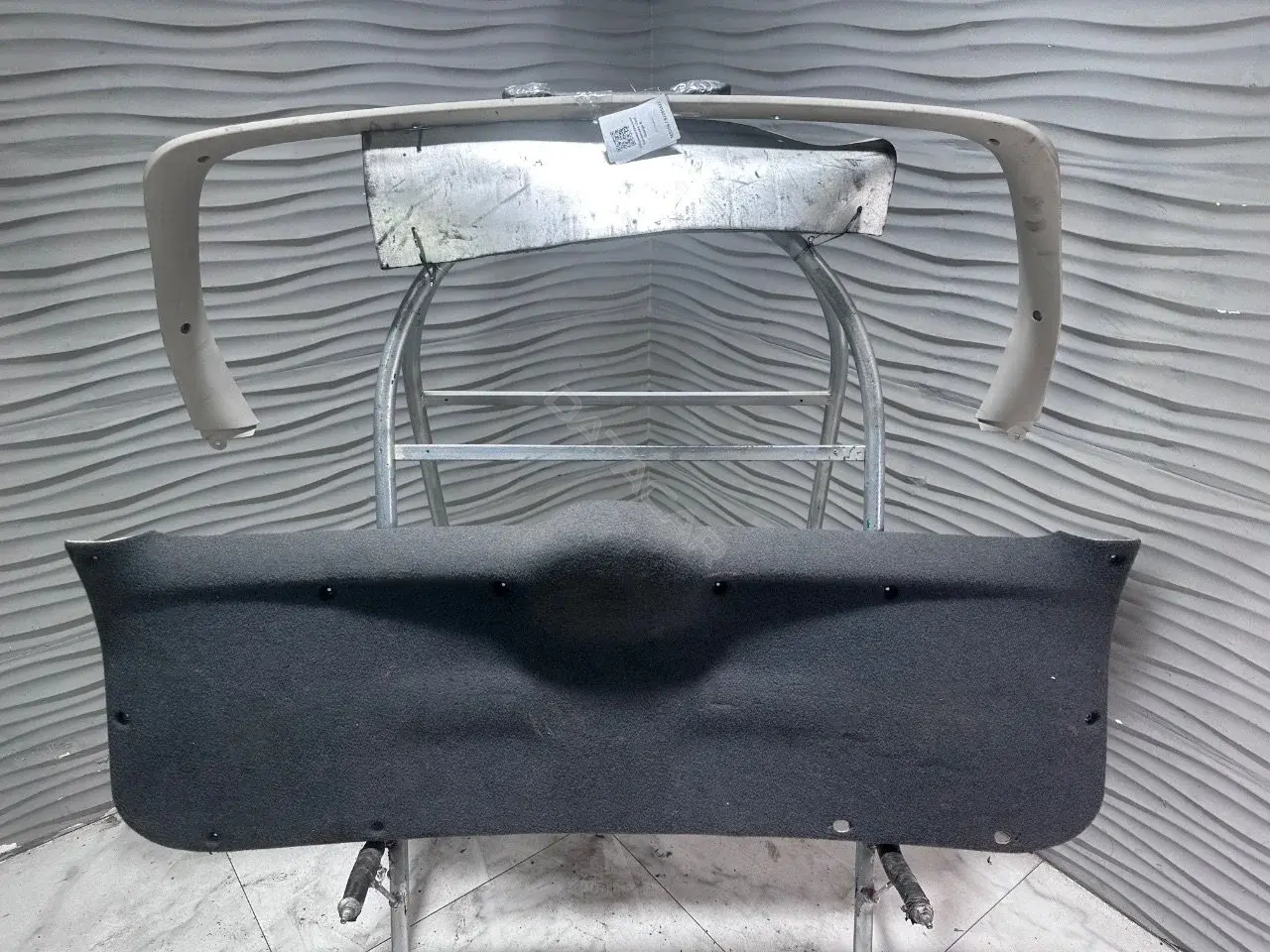 Обшивка крышки багажника 09173027, 90440676