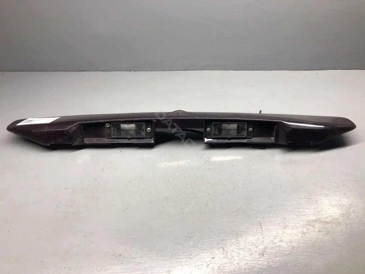 Фонарь подсветки номерного знака MR245529