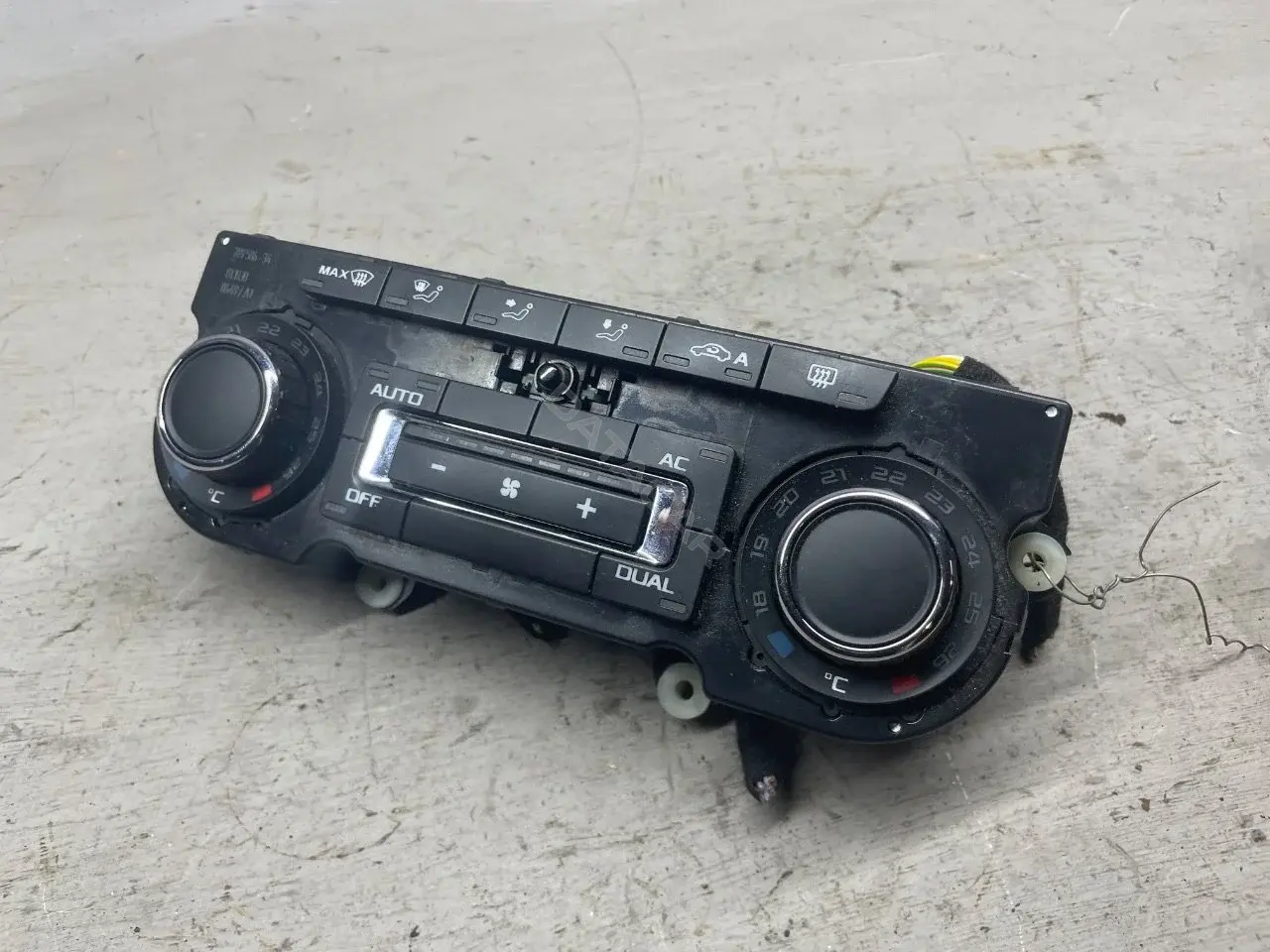 Блок управления климат-контролем 3T0907044AR