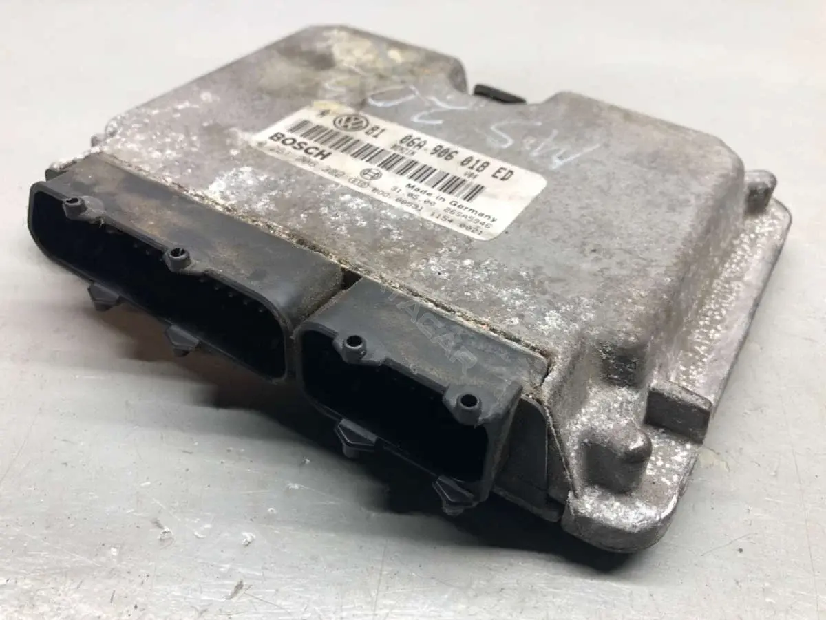 Блок управления двигателем 0261206322, 06A906018ED, BOSCH