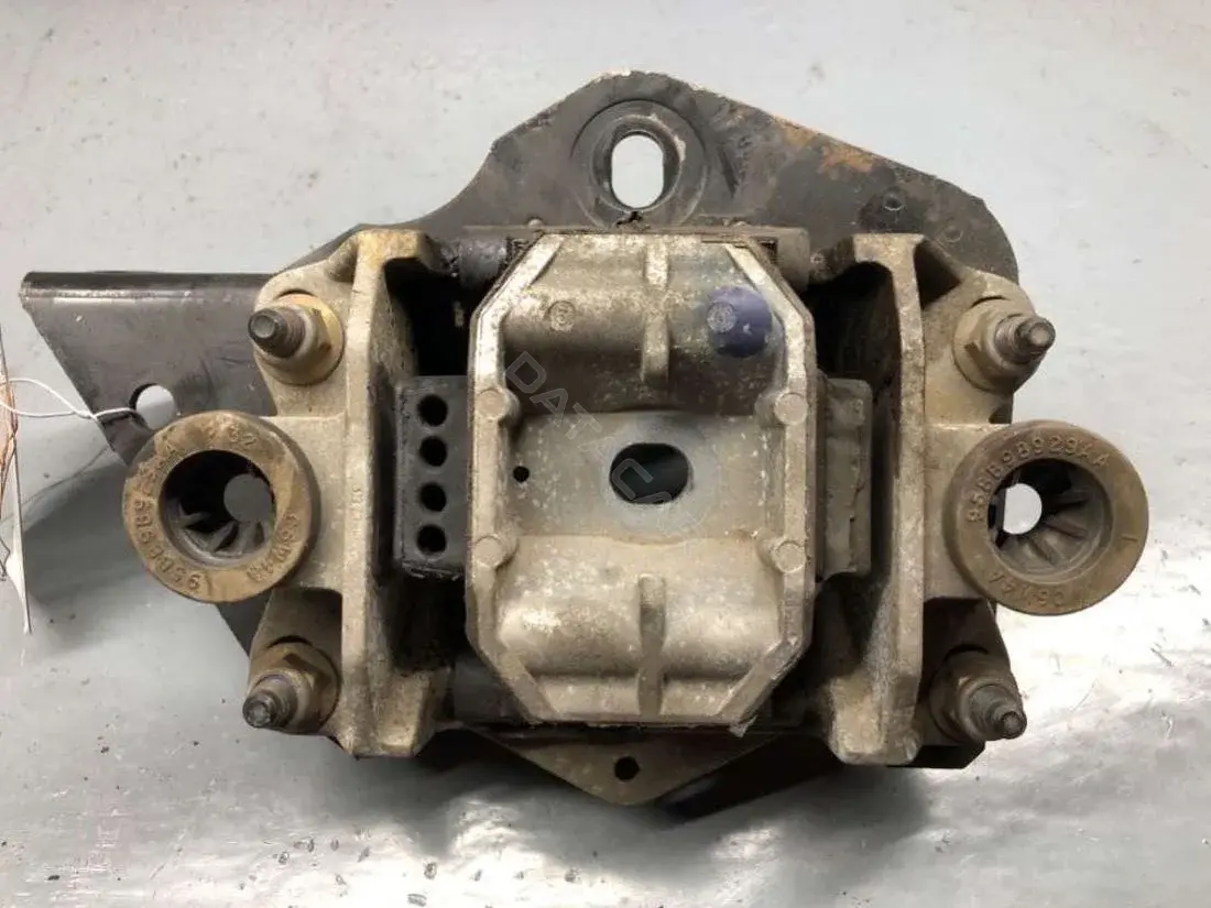 Подушка КПП 1S717M122CB, 1X437M122CC