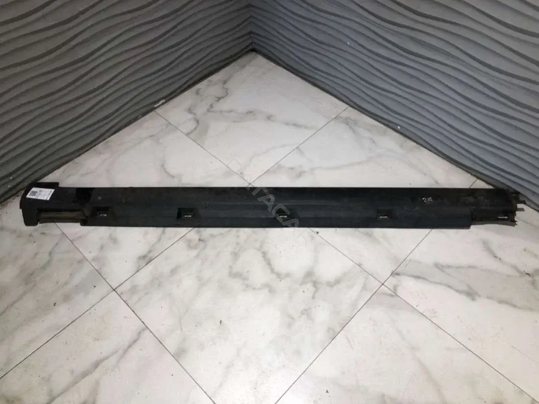 Накладка на порог 3C0853855A