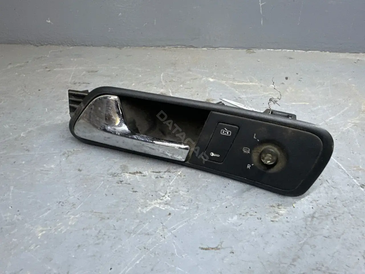 Ручка двери 1T1837113C