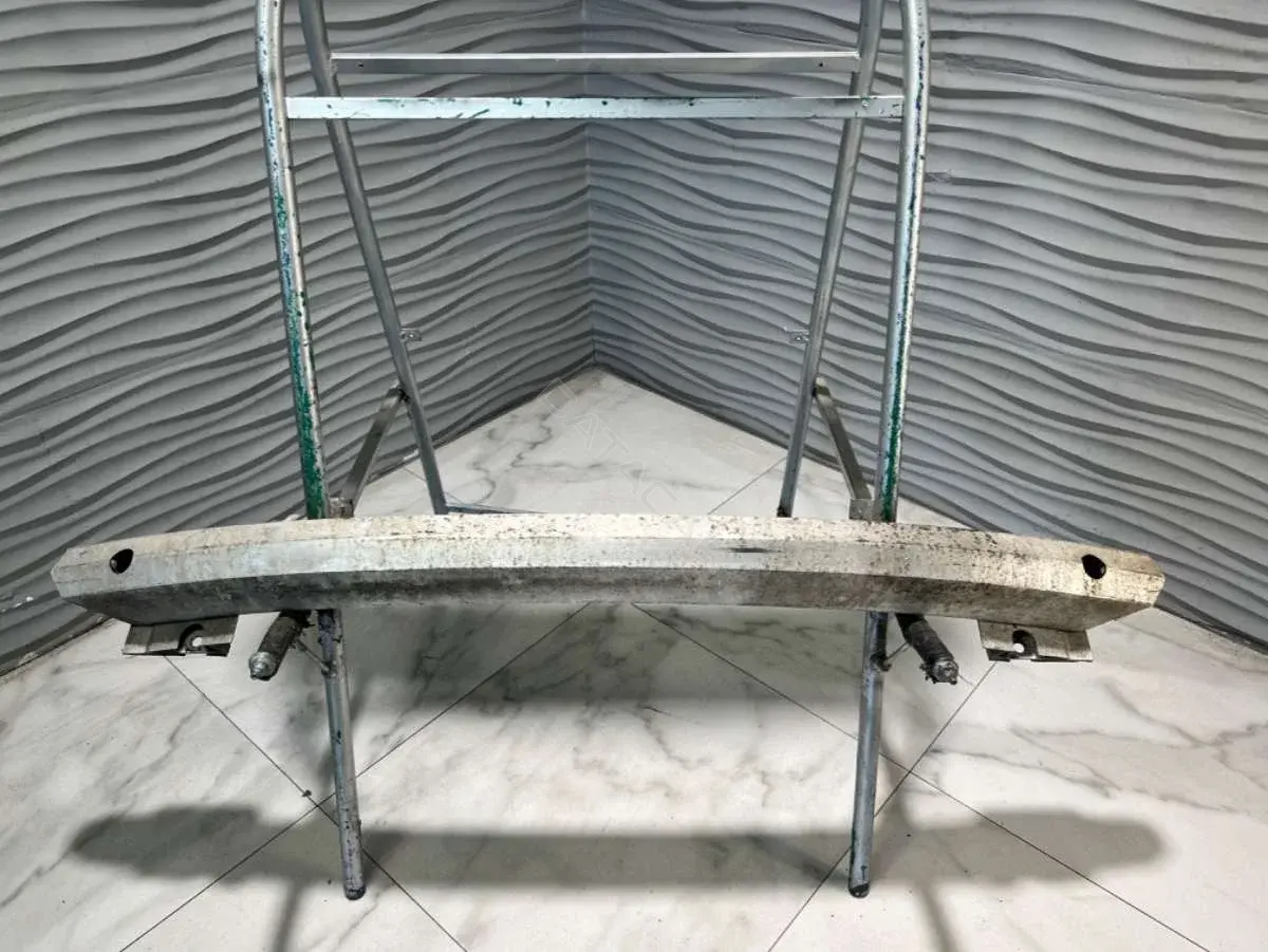 Усилитель бампера 8L0807309E