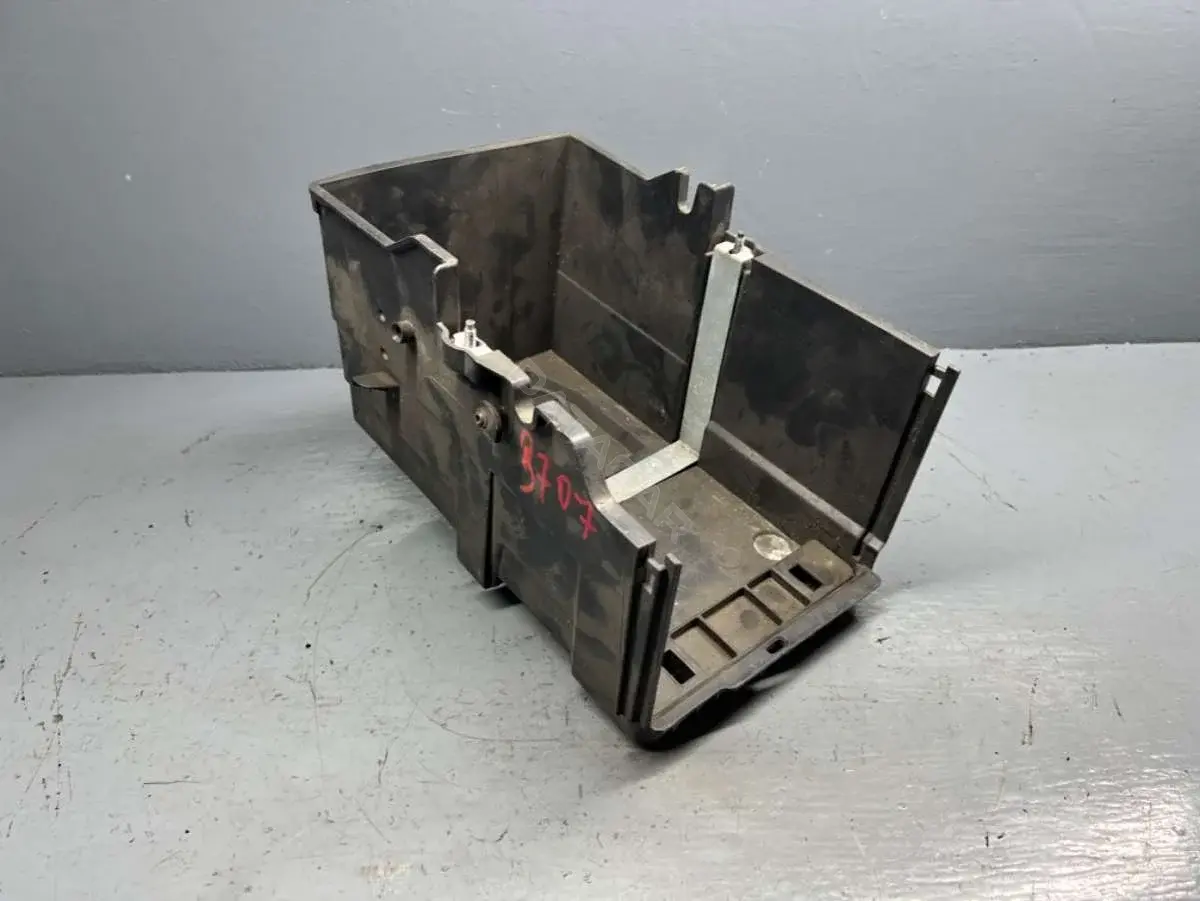 Полка аккумулятора AM51-10723-AD, CV61-10732-AE