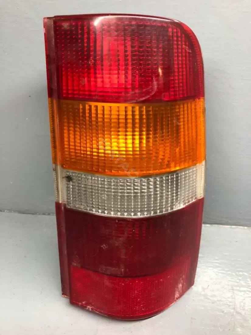 Задние фонари 90VB13404AB