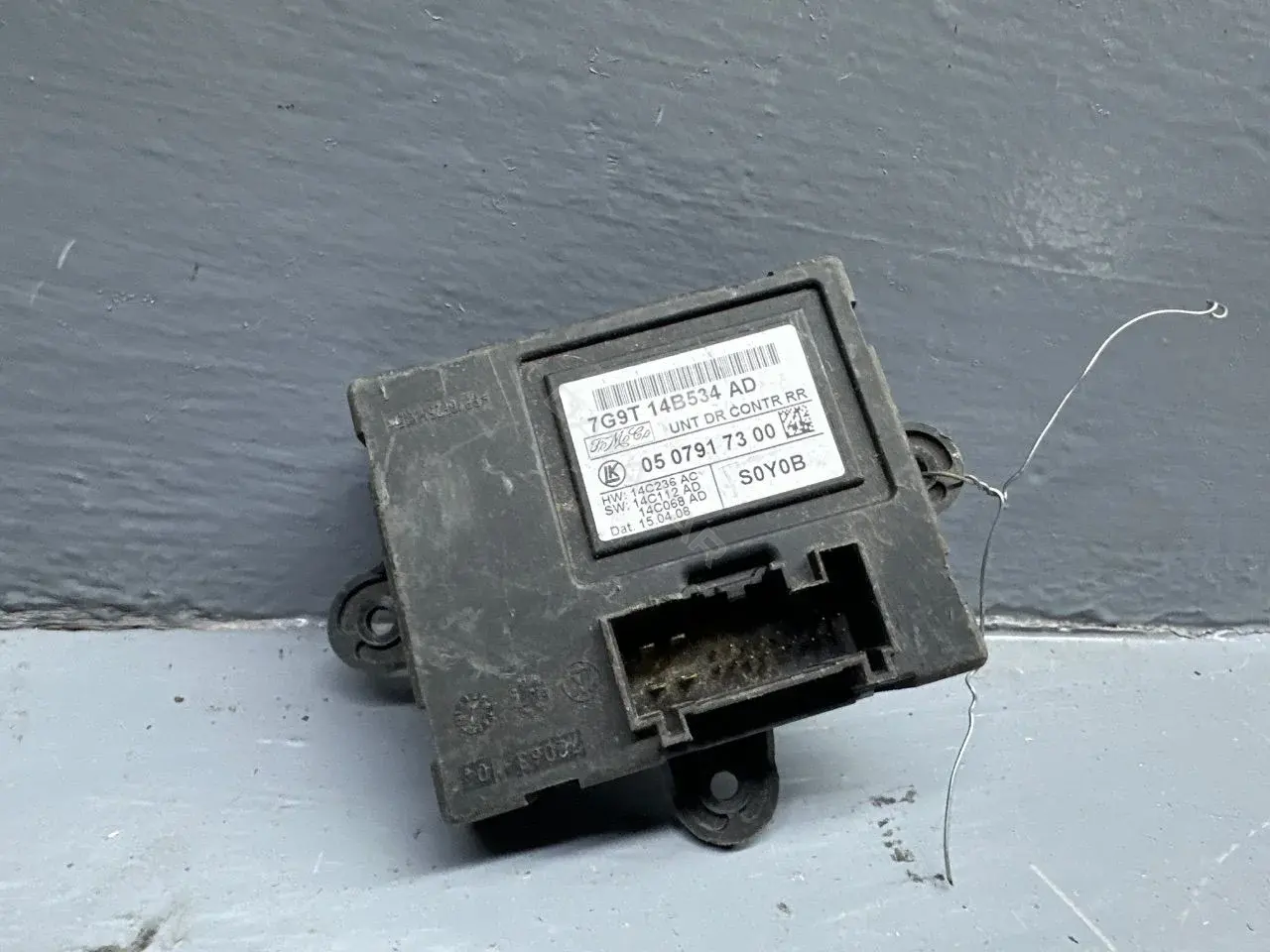 Блок управления двери 7G9T14B534AD