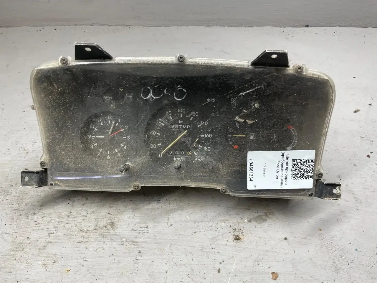 Панель приборов 88AB-10848-AA