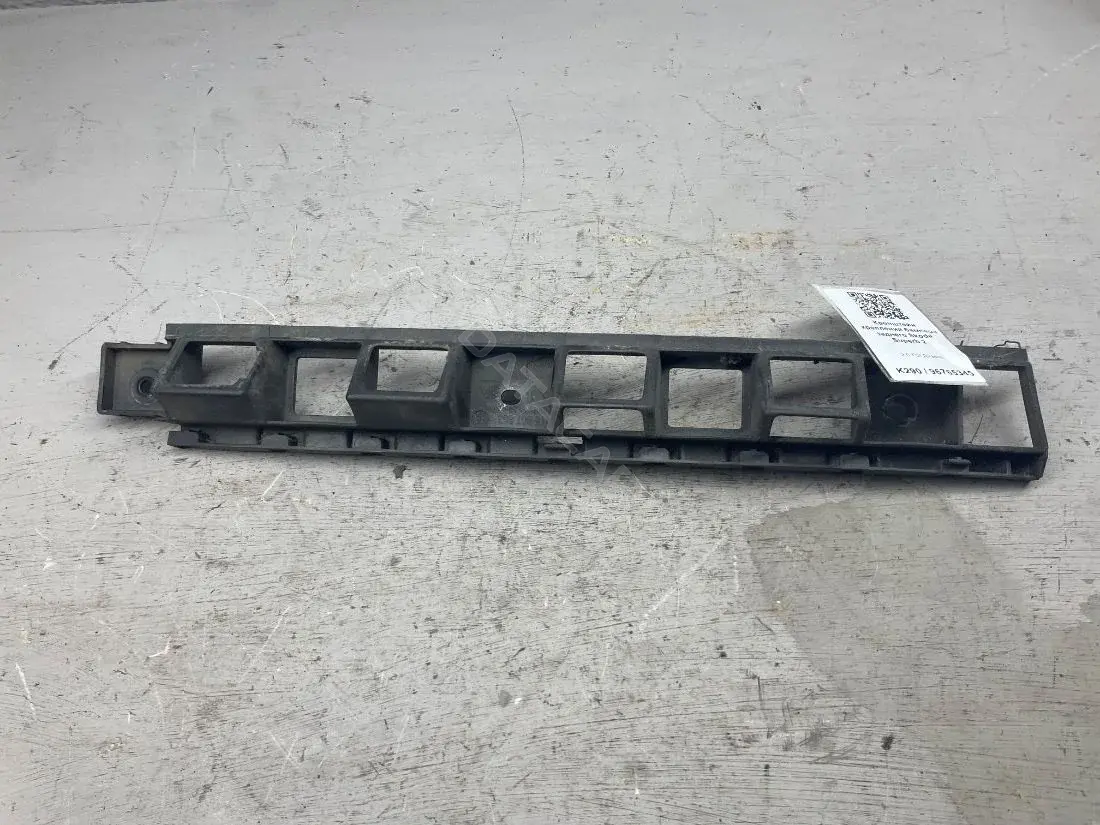 Кронштейн-направляющая бампера 3T5807863BA