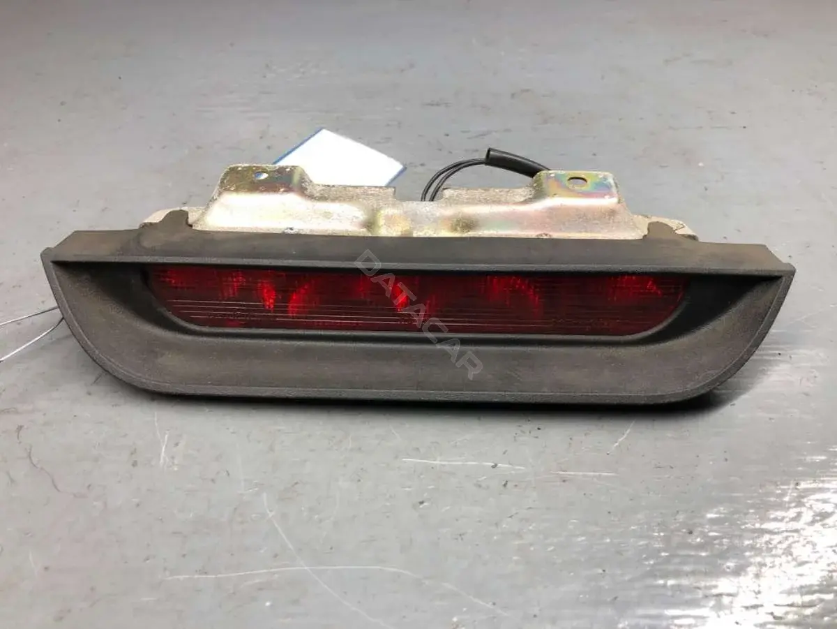 Фонарь стоп сигнала MR245579