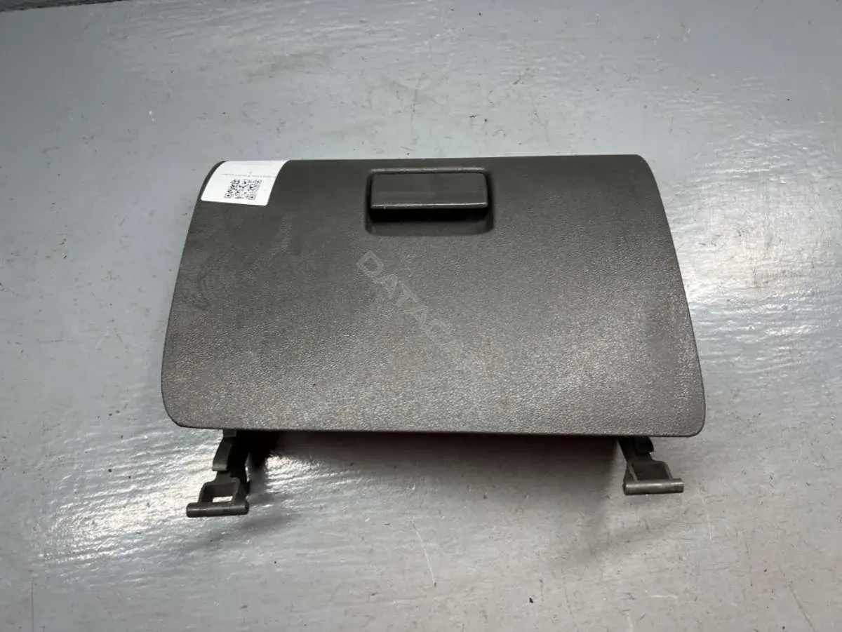 Бардачок 4M51-A06008-AA