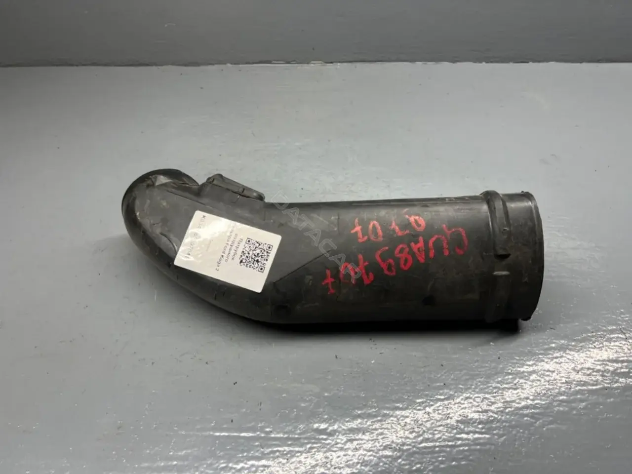 Патрубок воздушный CV61-9R504-DF