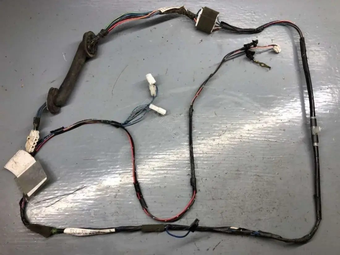 Проводка крышки багажника 5L105005198, 6A208620130, BE6W-67-060A