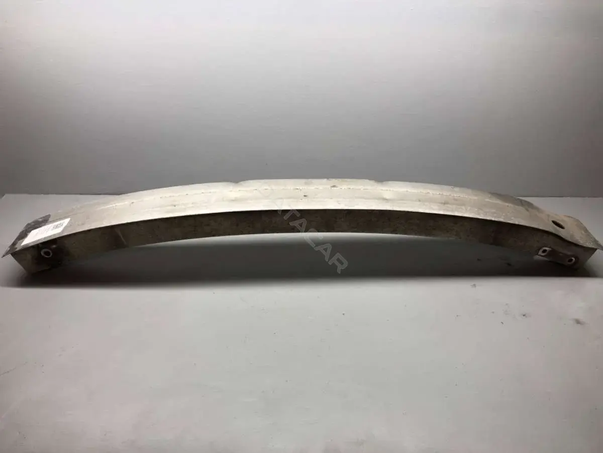 Усилитель бампера 8P3807113A