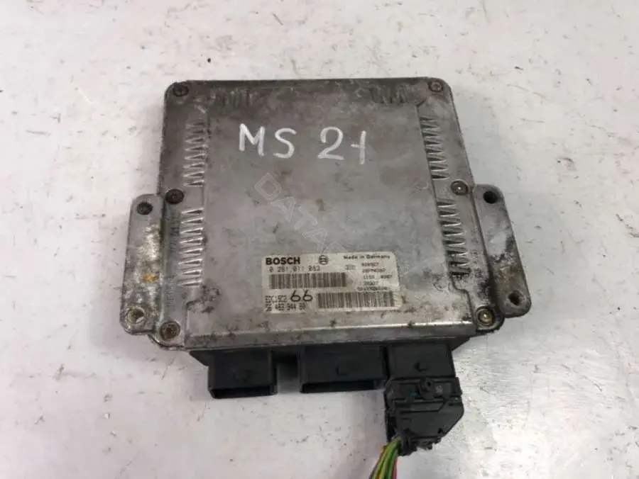Блок управления двигателем 0281011083, 9648394480, Bosch
