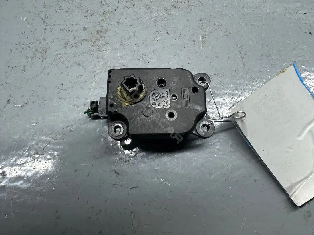 Мотор заслонки печки 3M5H19E616AB