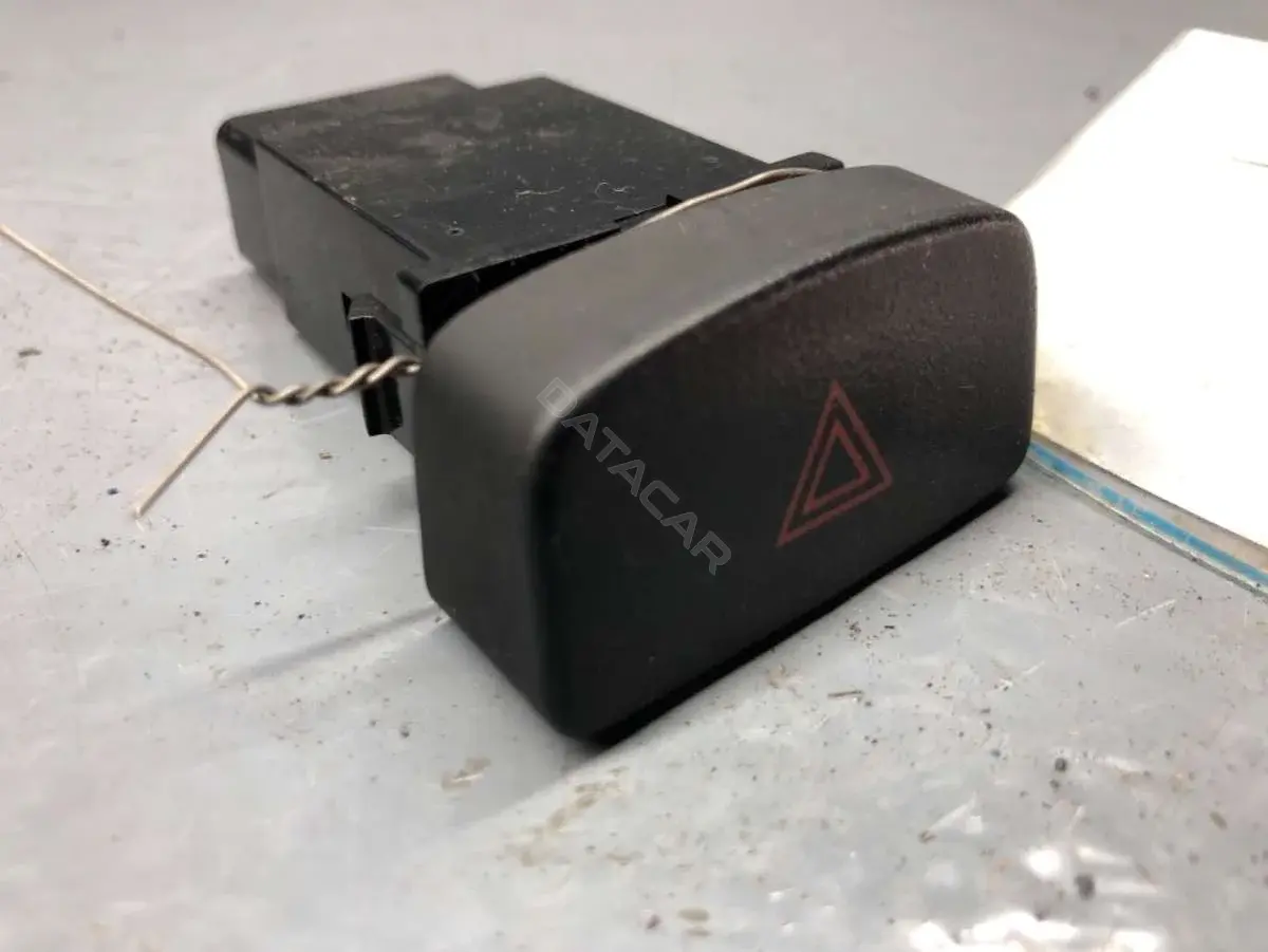 Кнопка аварийки 864W0140