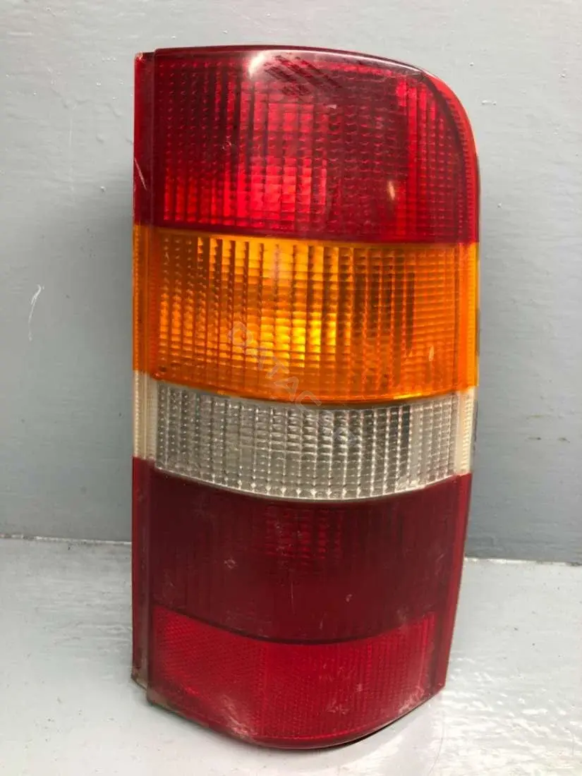 Задние фонари 90VB13404AB