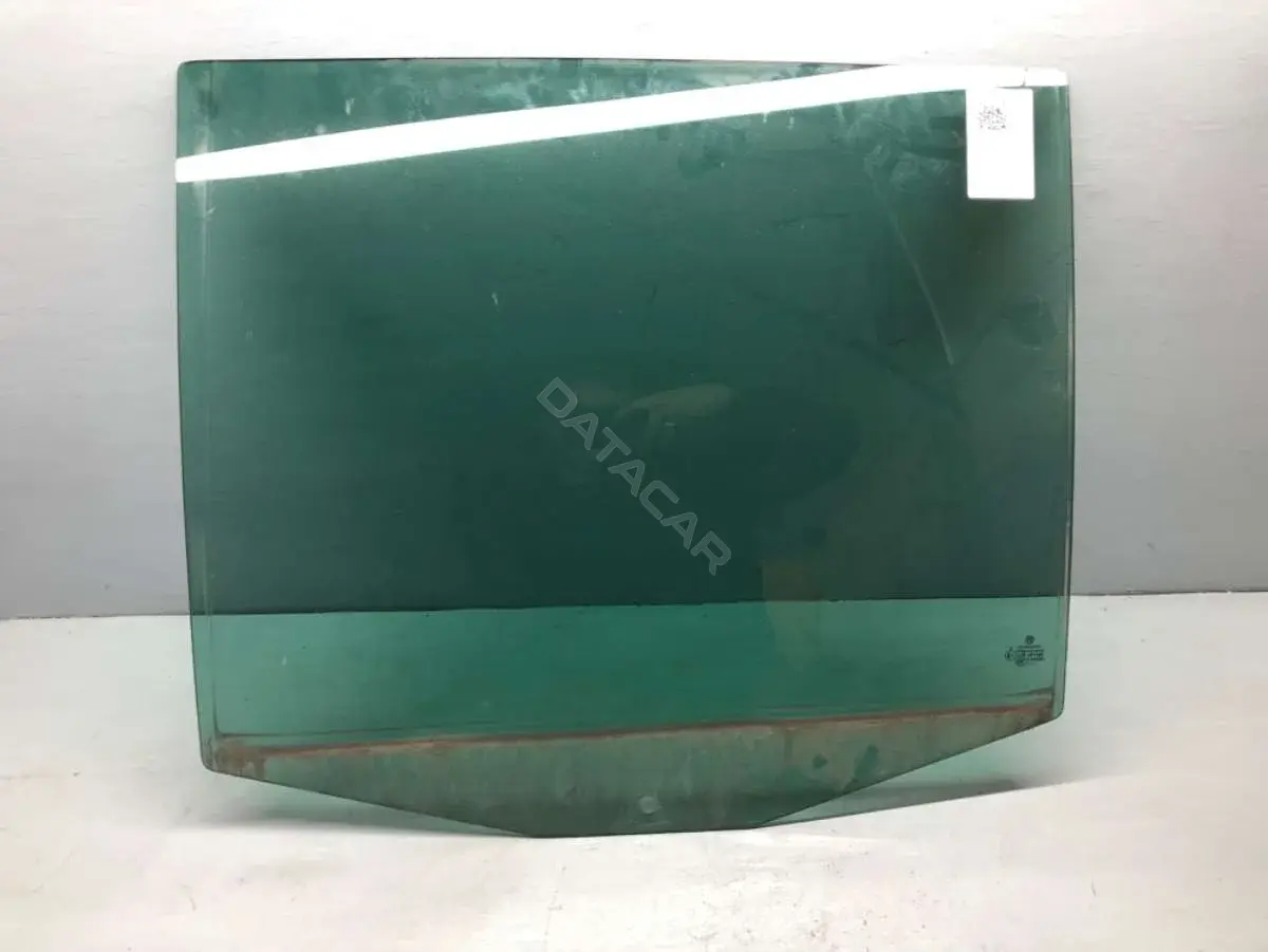 Стекло двери 1T0845025G