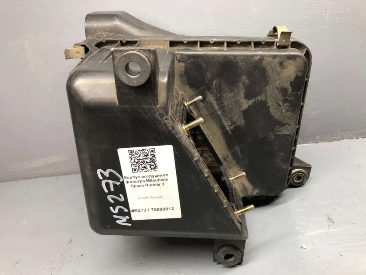 Корпус воздушного фильтра MR281804