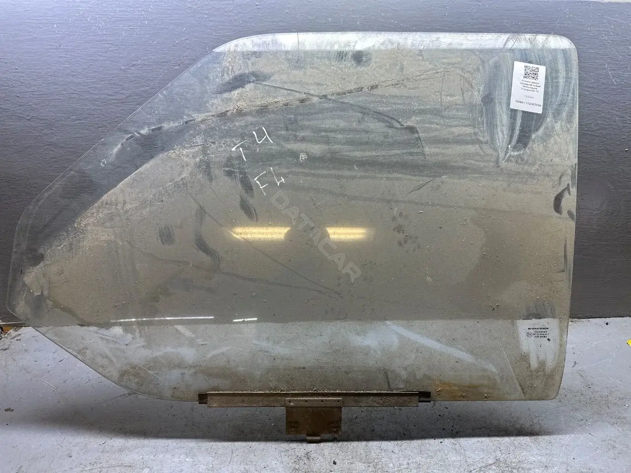 Стекло двери 701845201