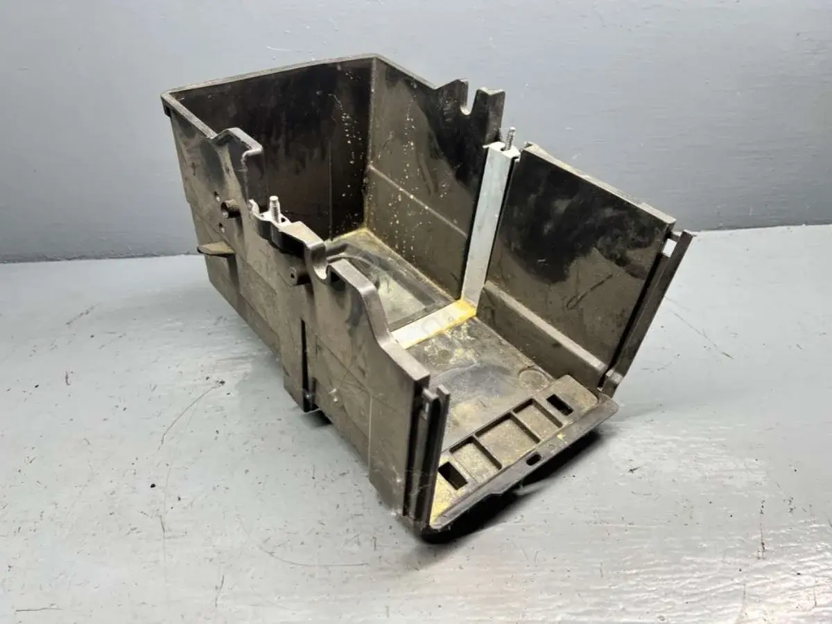 Полка аккумулятора AM51-10723-AD, CV61-10732-AD