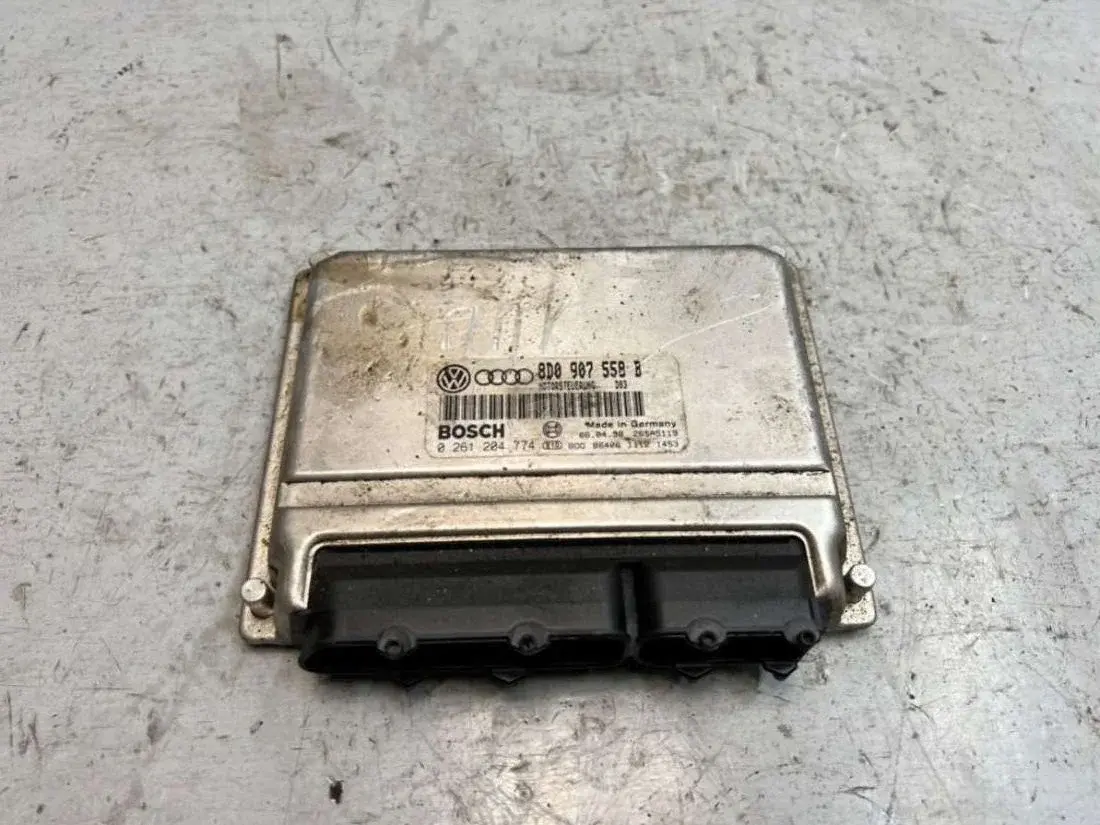Блок управления двигателем 0261204774, 8D0907558B, Bosch