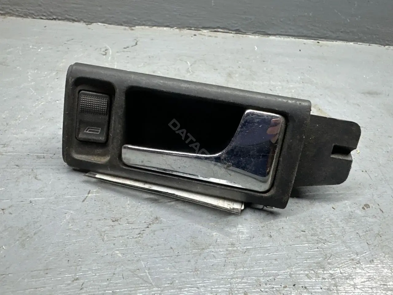 Ручка двери 4A0837020C