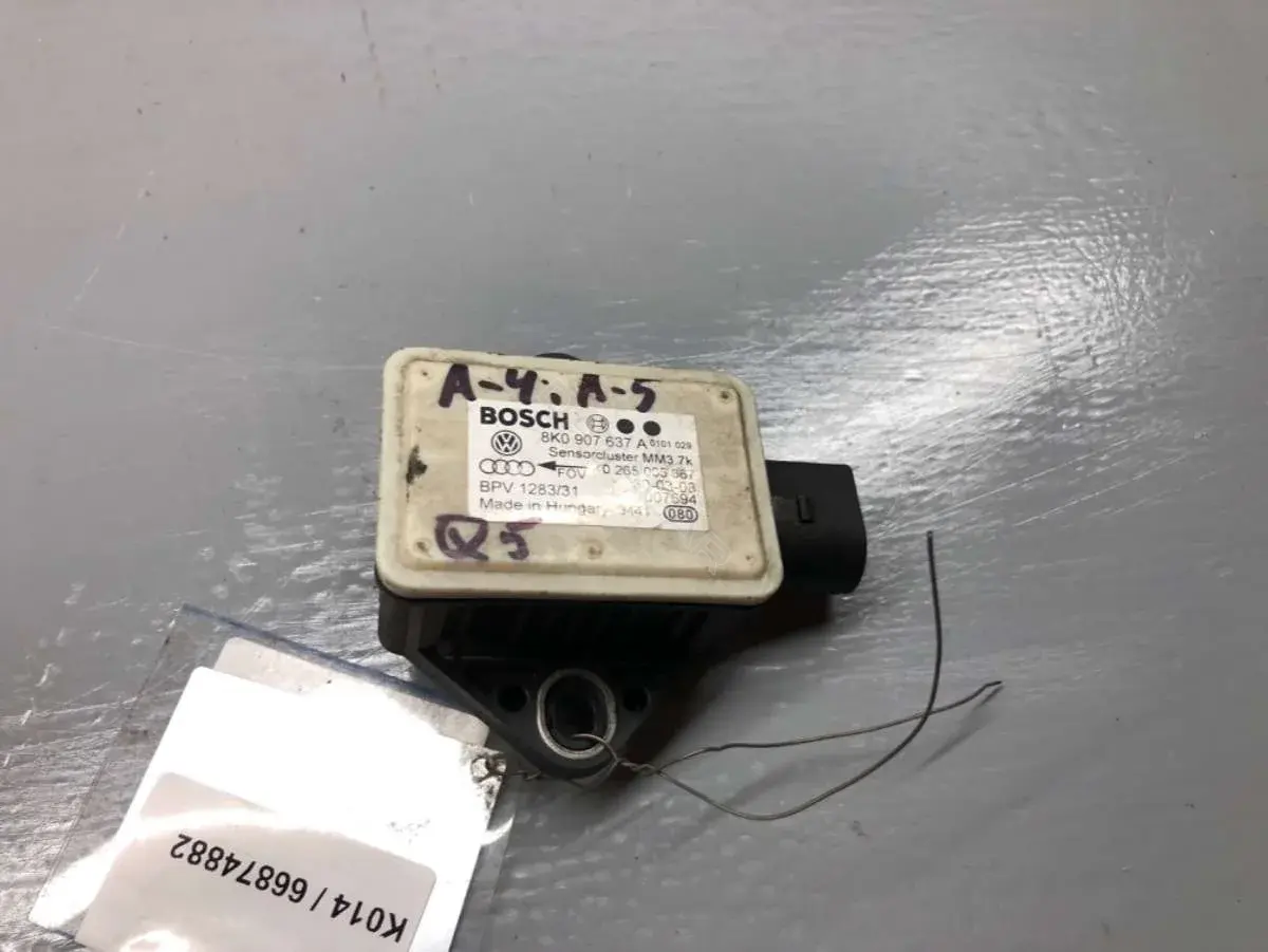 Датчик ускорения 0265005667, 8K0907637A
