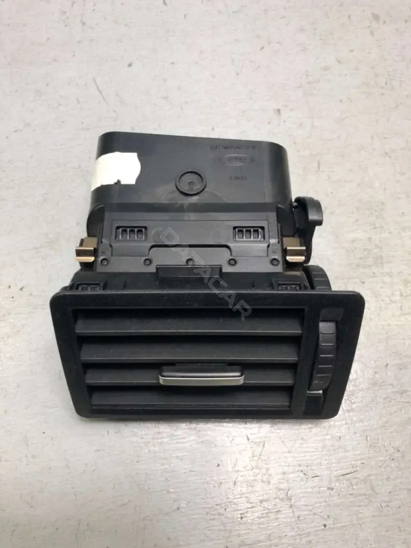 Дефлектор обдува салона 3M51-R018B08-AFW