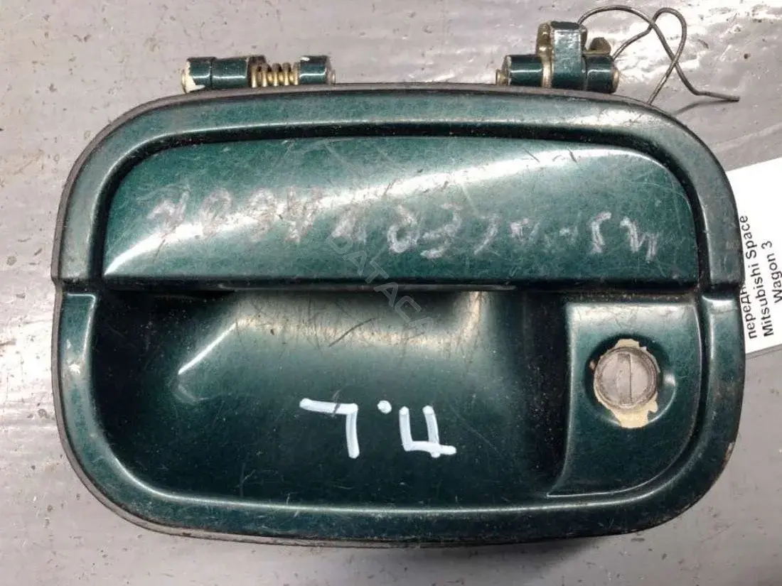 Ручка двери MB632701, MB843887