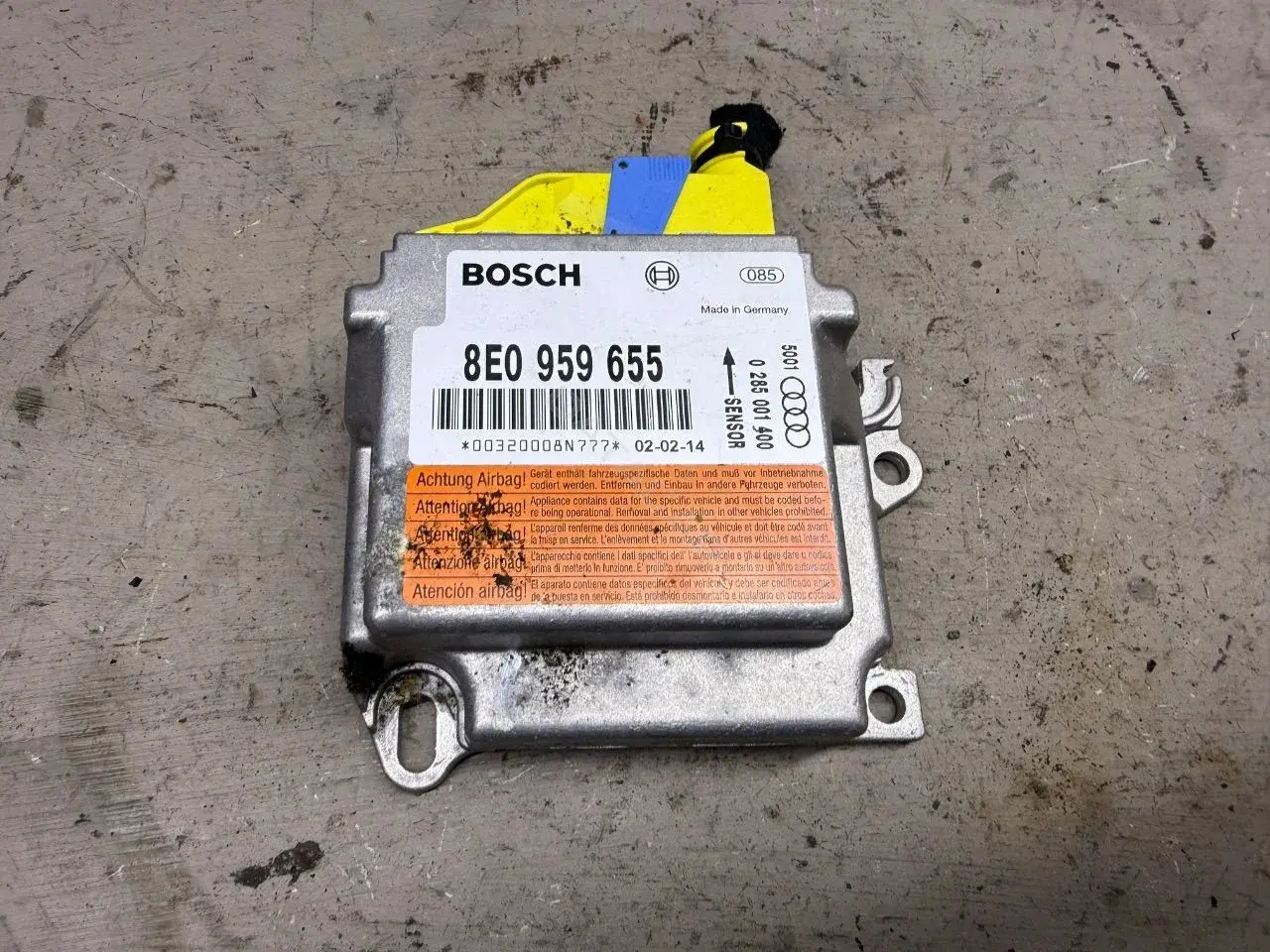 Блок управления подушками безопасности 8E0959655