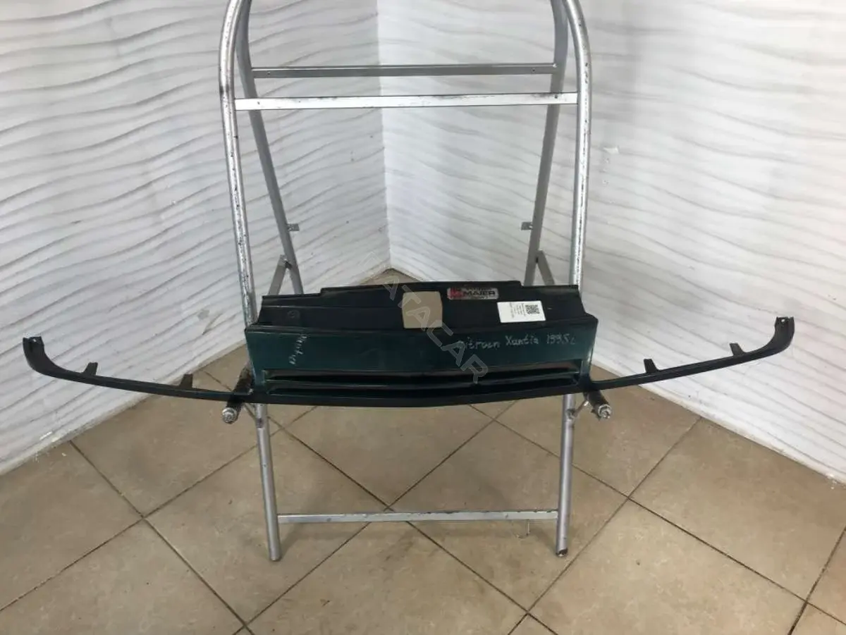 Решетка радиатора 9608645377