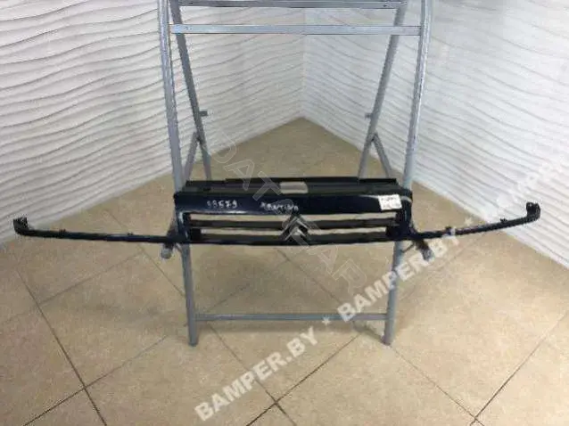 Решетка радиатора 9618919977