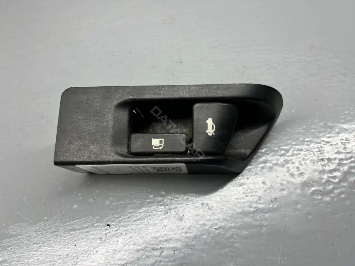 Ручка открытия лючка топливного бака F47-82311