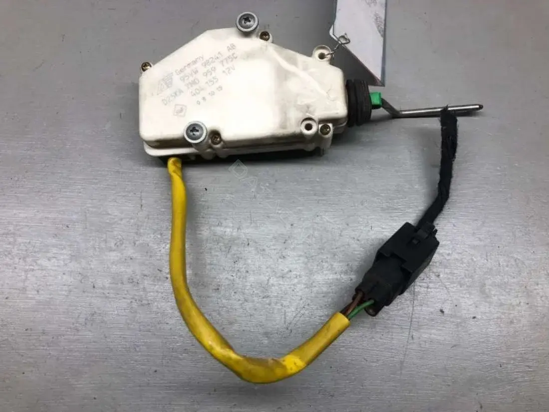 Замок лючка топливного бака 7M0959775C, 95VW9B241AB