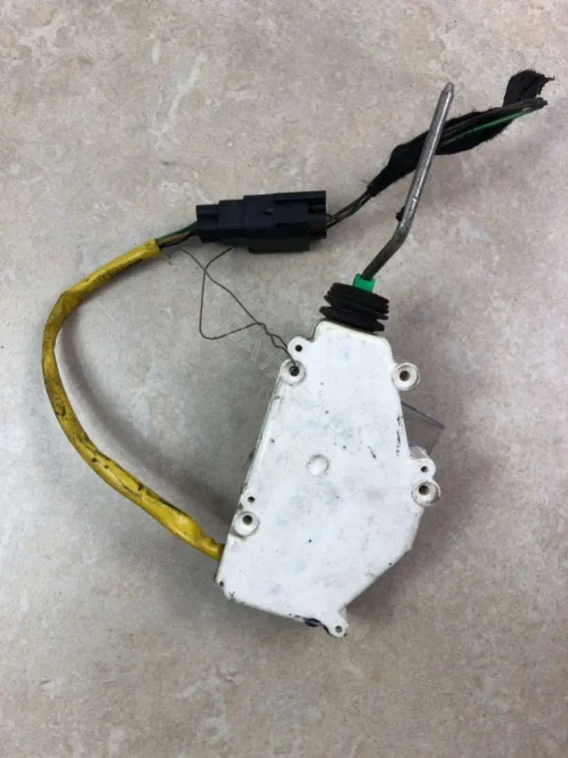 Замок лючка топливного бака 7M0959775C, 95VW-9B241-AB