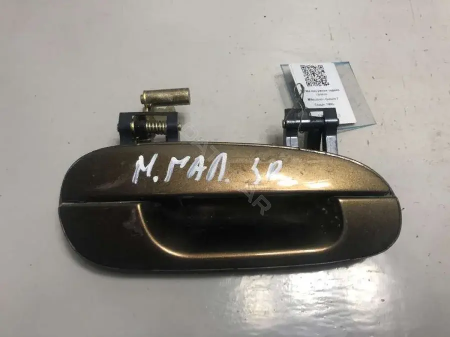 Ручка двери MB842820