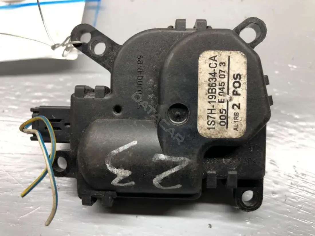 Мотор заслонки печки 1S7H-19B634-CA