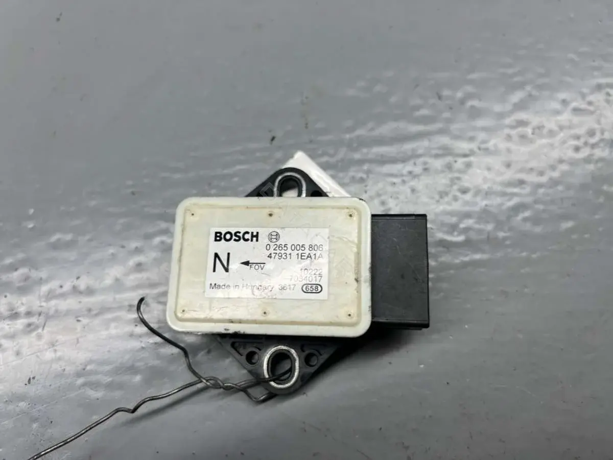 Датчик ускорения 0265005806, 47931-1EA1A, Bosch