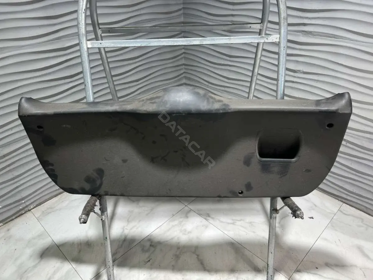Обшивка крышки багажника 2S51-B40706-AEW