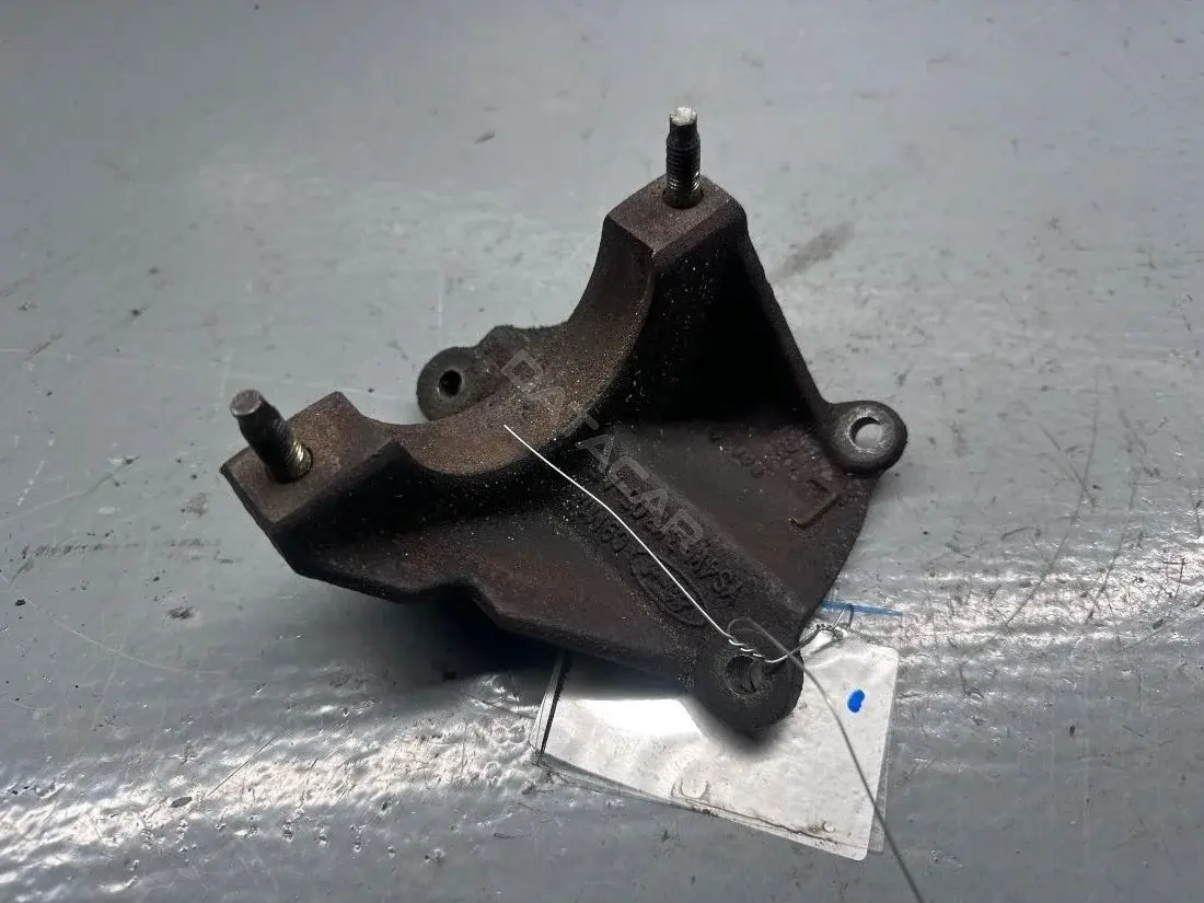Кронштейн полуоси YS4W-3K305-AE