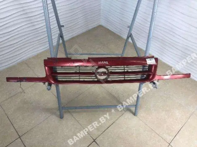 Решетка радиатора GM90414156