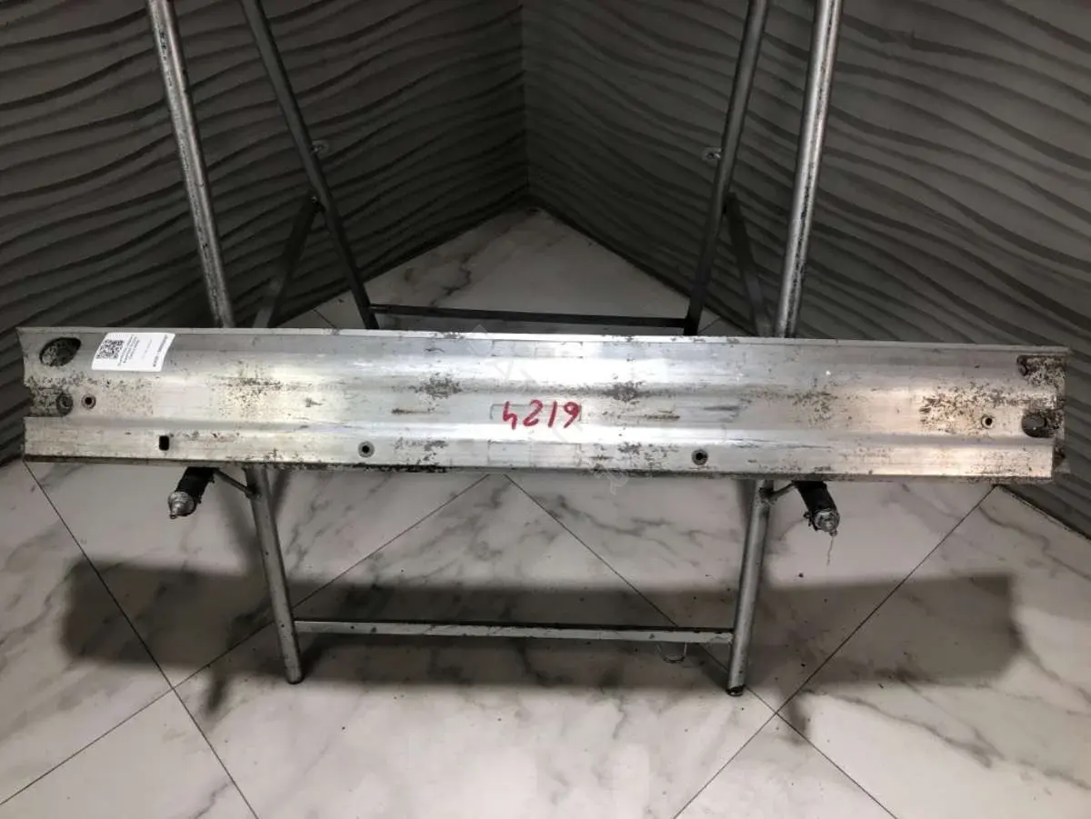 Усилитель бампера 5217106050