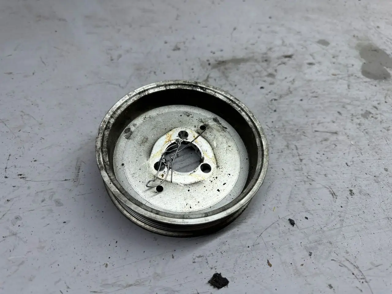 Шкив помпы 059121031H