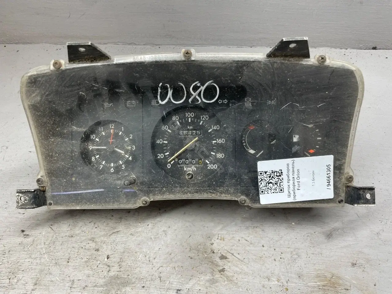Панель приборов 88AB-10848-AA