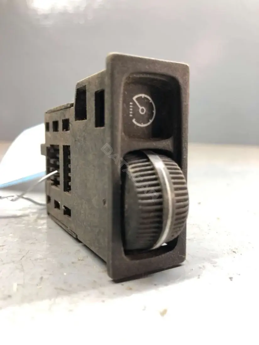 Кнопка освещения панели приборов 87BB-13K752-AA